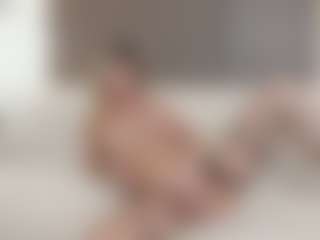 Live cam show with alexialushh - Normal on camtv