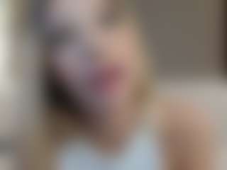 Live cam show with alexialushh - Drinking on StripNow