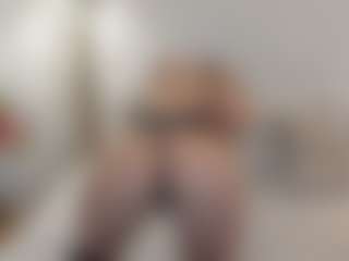Live-camshow met alexialushh - Brown Eyes op Camsoda