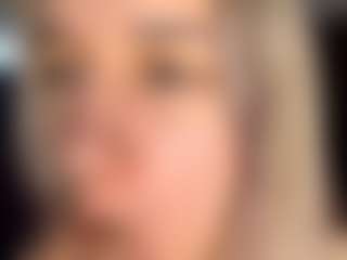SeraNovelli's Live Sex Cam Show