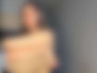 Live cam show with SeraNovelli - Bedroom Brown Hair on Milfs Live