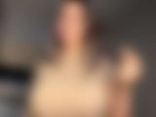 Live cam show with SeraNovelli - Hairy Pussy on Cam Slut