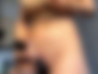 SeraNovelli's Live Sex Cam Show