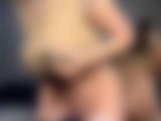 SeraNovelli's Live Sex Cam Show