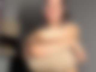 SeraNovelli's Live Sex Cam Show