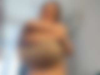 Live cam show with SeraNovelli - Hairy Pussy on CamSodaAdn