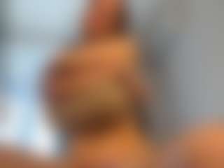 SeraNovelli's Live Sex Cam Show
