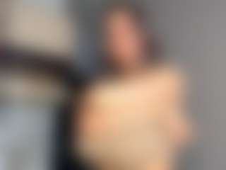 SeraNovelli's Live Sex Cam Show