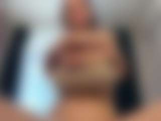 SeraNovelli's Live Sex Cam Show