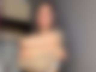 SeraNovelli's Live Sex Cam Show