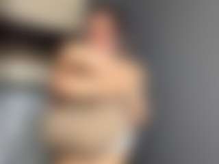 Live cam show with SeraNovelli - Hairy Pussy on Camiplay Live
