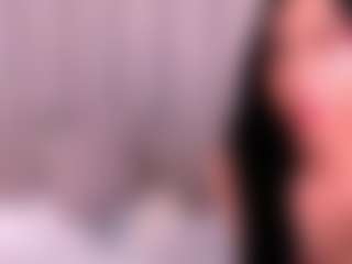 Live cam show with ShaynaRosc - Hazel Eyes on Soda Cam