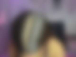 Live cam show with emmie-bunny - Smoking on crypto-cams