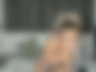 Live cam show with HarleyDreamy - Thin on Dolls Live