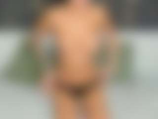Live cam show with HarleyDreamy - Anal on friskycurves.com