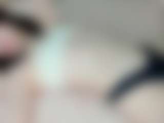 Live cam show with Tori - Fuck on dropp.cam