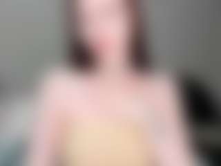 Live cam show with Tori - Nipple Piercings on Camsoda