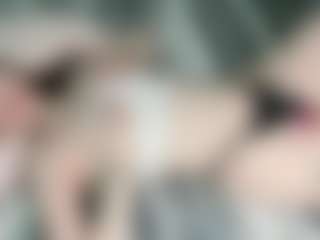 Live cam show with Tori - Nipple Piercings on live.xheat.ai