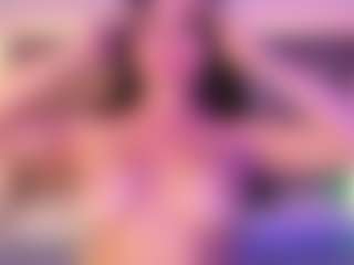 Live cam show with MIA SANTA - Control on chickslive.net