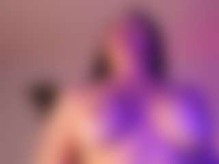 Live cam show with MIA SANTA - Hot on testsause.com