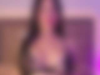 Live cam show with MIA SANTA - Cowgirl on Hubzter Live