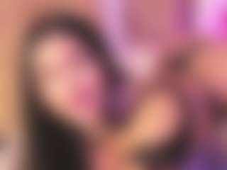 Live cam show with MIA SANTA - Fingering on Gym Cam Girls