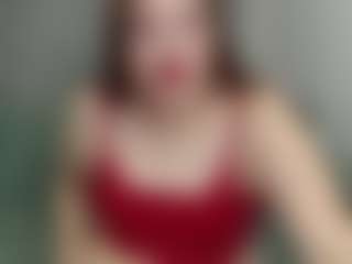 Live cam show with Oliviia-Ch - Facial on eurowanks.com