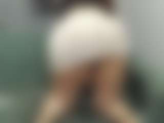 Live cam show with Oliviia-Ch - Public Red Hair on intimatelivegirls.com