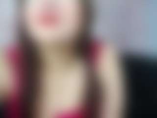Live cam show with Oliviia-Ch - Public Mature on xxxlivecams.org