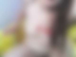 Live cam show with Oliviia-Ch - Strip Mature on friskycurves.com