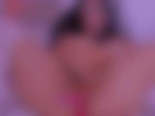 Live cam show with Samantha Pardo - Ass Bouncing on Dolls Live