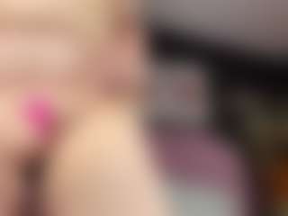 Scarlet's Live Sex Cam Show