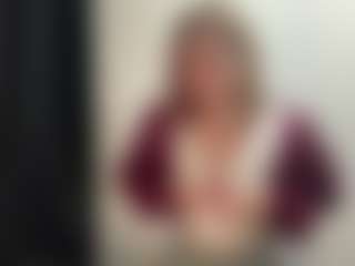 Show live cam dengan Elizabeth - Public di Camsoda