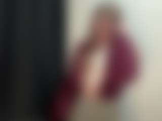Live cam show with Elizabeth - Doggy on CamwithHer