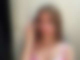 Live cam show with Elizabeth - Doggy on StripNow