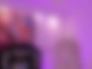 Live cam show with LEXIE WAYNE - Petite on Latina Girls