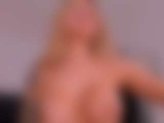 Live cam show with LEXIE WAYNE - Blonde Hair on Streamer API