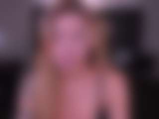 Live cam show with LEXIE WAYNE - Tattoos on wildcum.com