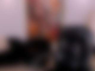 Live cam show with LEXIE WAYNE - Blonde Hair Petite on Fling VIP Chat