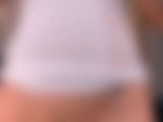 Live cam show with LEXIE WAYNE - Blonde Hair Petite on SxyPornLive