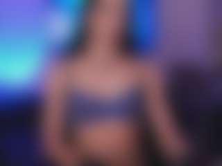 Live cam show with andreamagic - Black Hair on liverealitysex.com