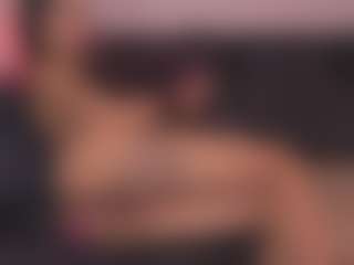 Live cam show with andreamagic - Tease on Camsoda