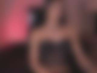 Live cam show with andreamagic - Black Hair on Gym Cam Girls