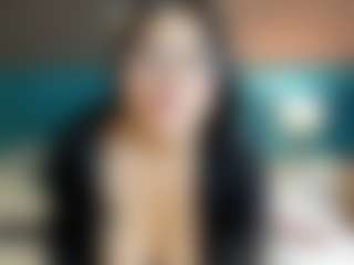 LunnaMoretti's Live Sex Cam Show