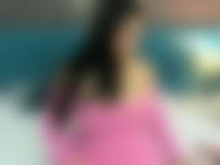 LunnaMoretti's Live Sex Cam Show