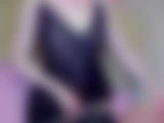 Live cam show with MichelleSexyDoll - Ride on Camming Site