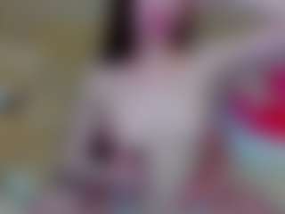 Live cam show with MichelleSexyDoll - Gagging on fuklive.com
