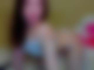 Live cam show with MichelleSexyDoll - Smoking on Dolls Live