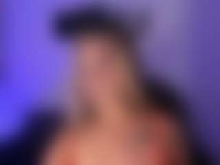 Live cam show with nix-rave1 - Ebony on Milfs Live | colombia