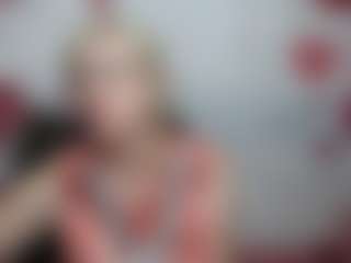Live cam show with PattySanny - Blonde Hair Curvy on AdultVida.com